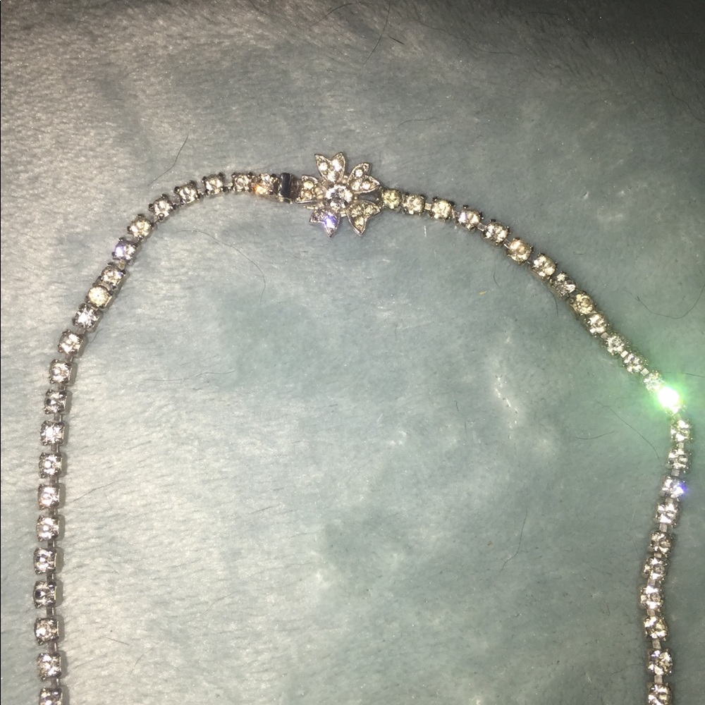 Vintage silver rhinestone necklace - Picture 7 of 8
